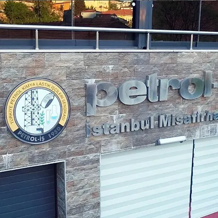 Petrol-is Misafirhanesi