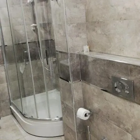 Petrol-is Misafirhanesi *