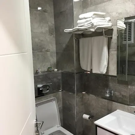 بيت ريفي Petrol-is Misafirhanesi اسطنبول