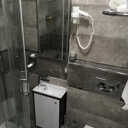 بيت ريفي Petrol-is Misafirhanesi