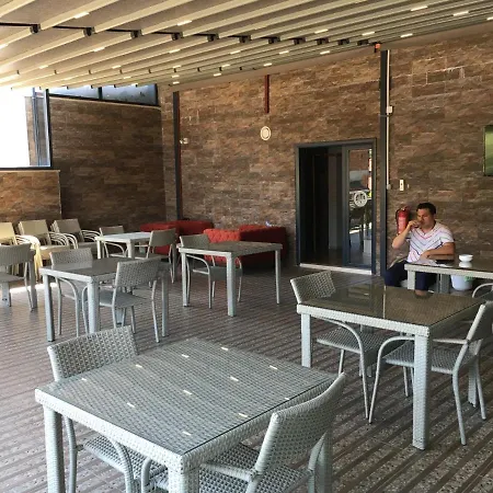 Petrol-is Misafirhanesi بيت ريفي