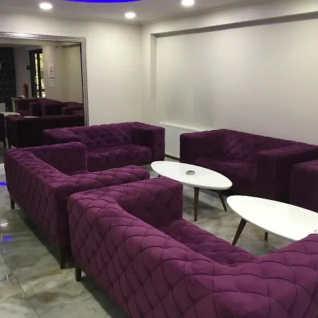 Petrol-is Misafirhanesi *