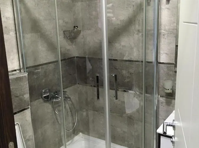 Petrol-is Misafirhanesi * Κωνσταντινούπολη