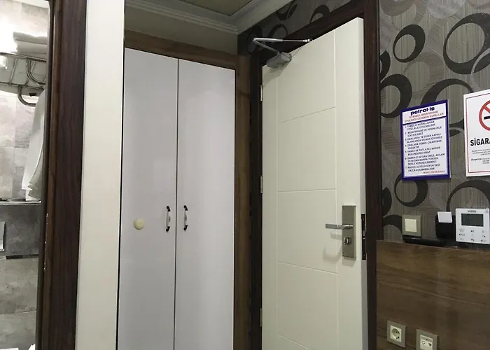 Petrol-is Misafirhanesi Πανδοχείο *