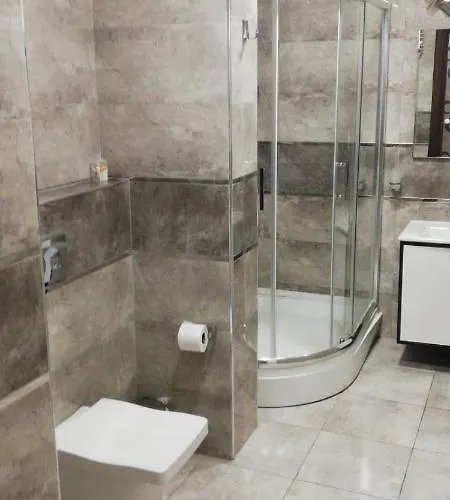 Petrol-is Misafirhanesi *