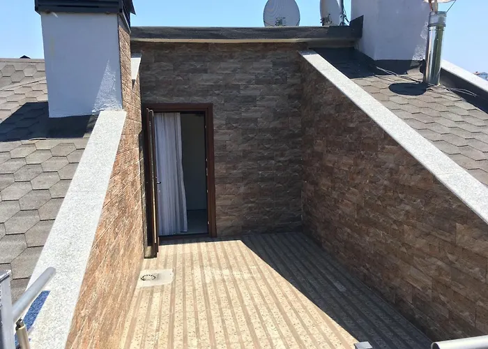 Petrol-is Misafirhanesi