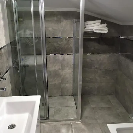 Zajazd Petrol-is Misafirhanesi Stambuł