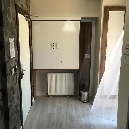 Petrol-is Misafirhanesi * Stambuł