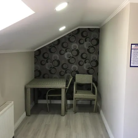 Petrol-is Misafirhanesi