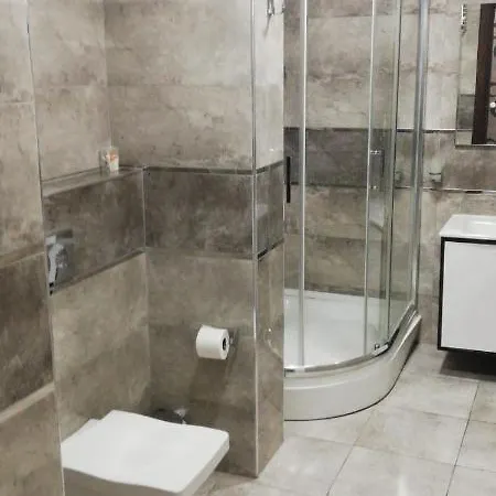 Petrol-is Misafirhanesi *